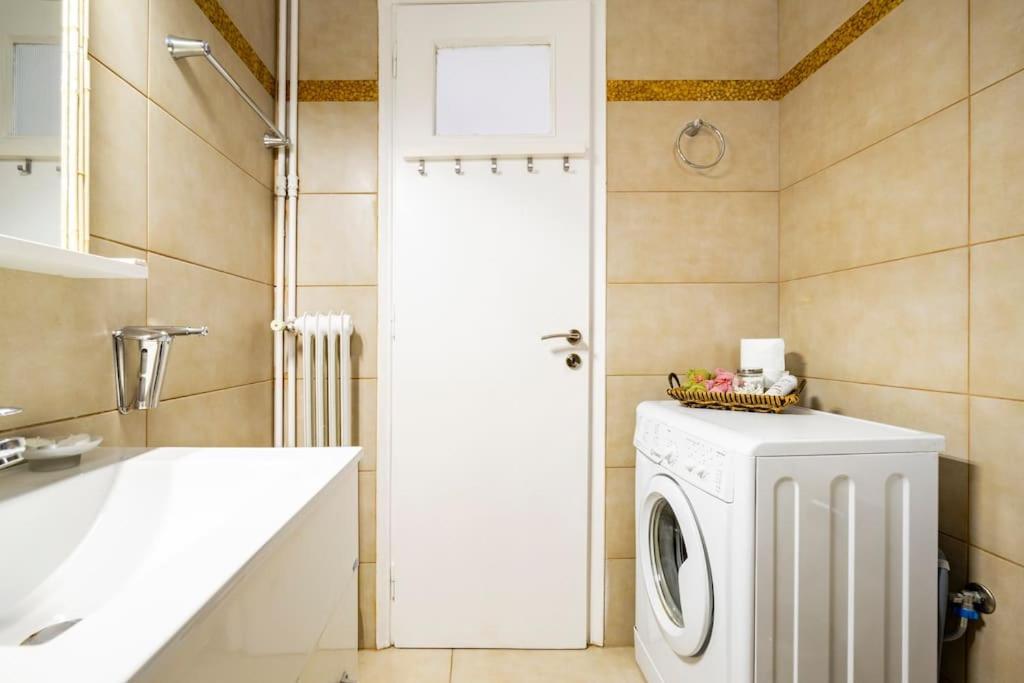 Athens Paradise Cozy 53 Sqm Apartament Near To Metro Kültér fotó