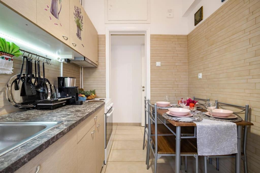 Athens Paradise Cozy 53 Sqm Apartament Near To Metro Kültér fotó